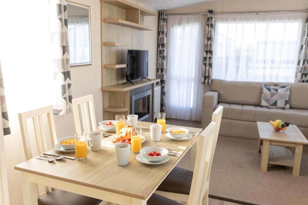 Pentire Coastal Holiday Park บู๊ด ภายนอก รูปภาพ